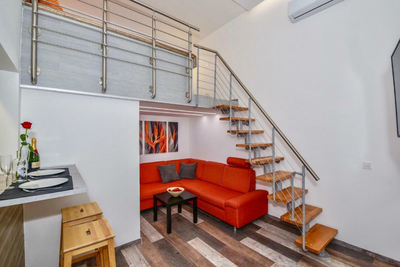 Heart Apartment With Free Private Parking Budapest Bagian luar foto